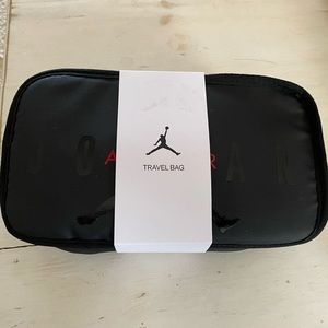 Jordan Dopp Kit
Toiletry Bag (2.9L)